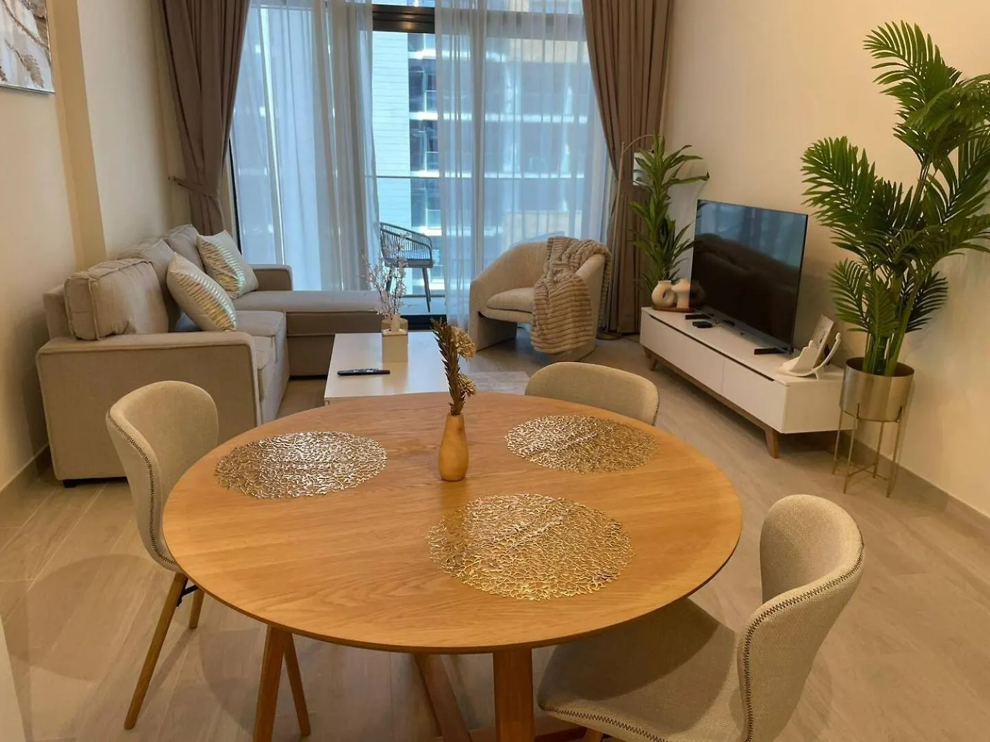 Pleasant New One Bedroom Apartment Azizi Riviera Dubái